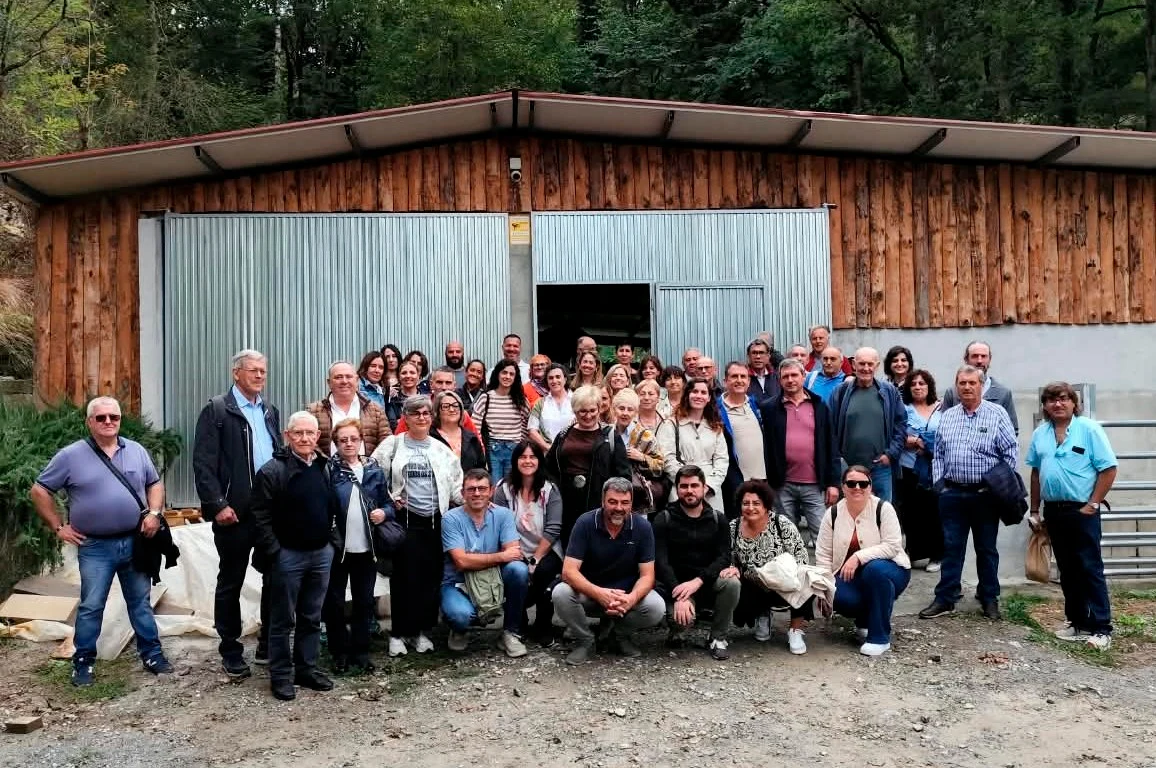 Foto de familia visita a Tolomendi